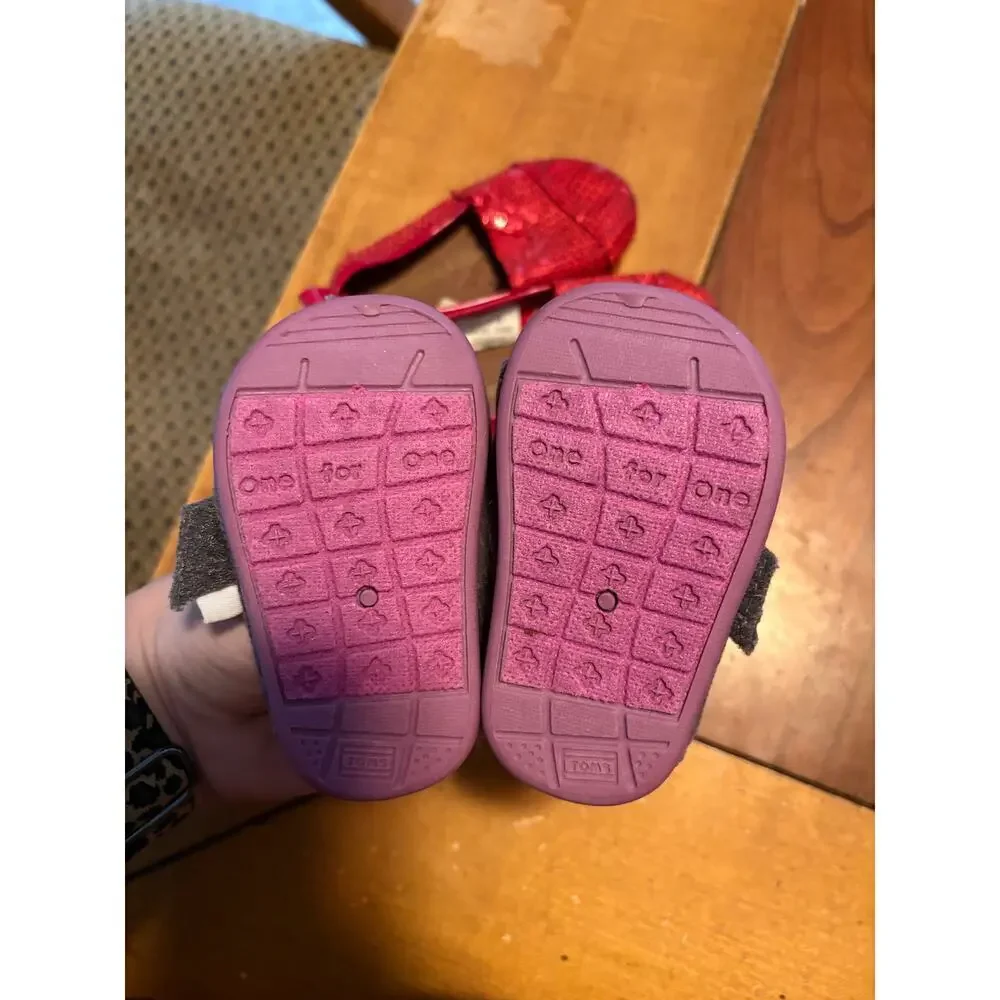Toms sets baby